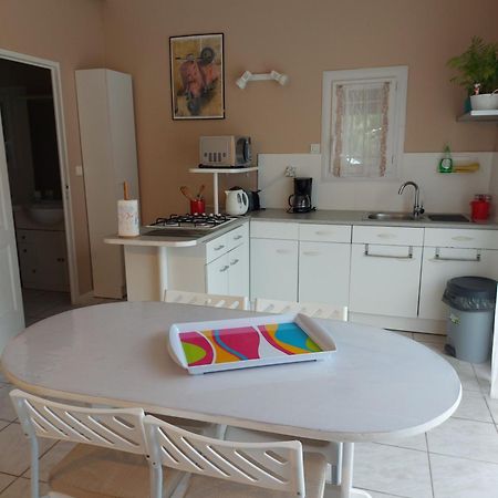Casetta Provenzale Gareoult Luaran gambar